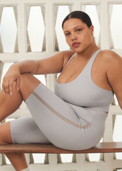 Mango запустил направление plus-size